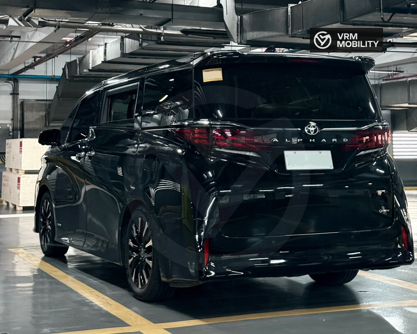Toyota Alphard Hybrid photo
