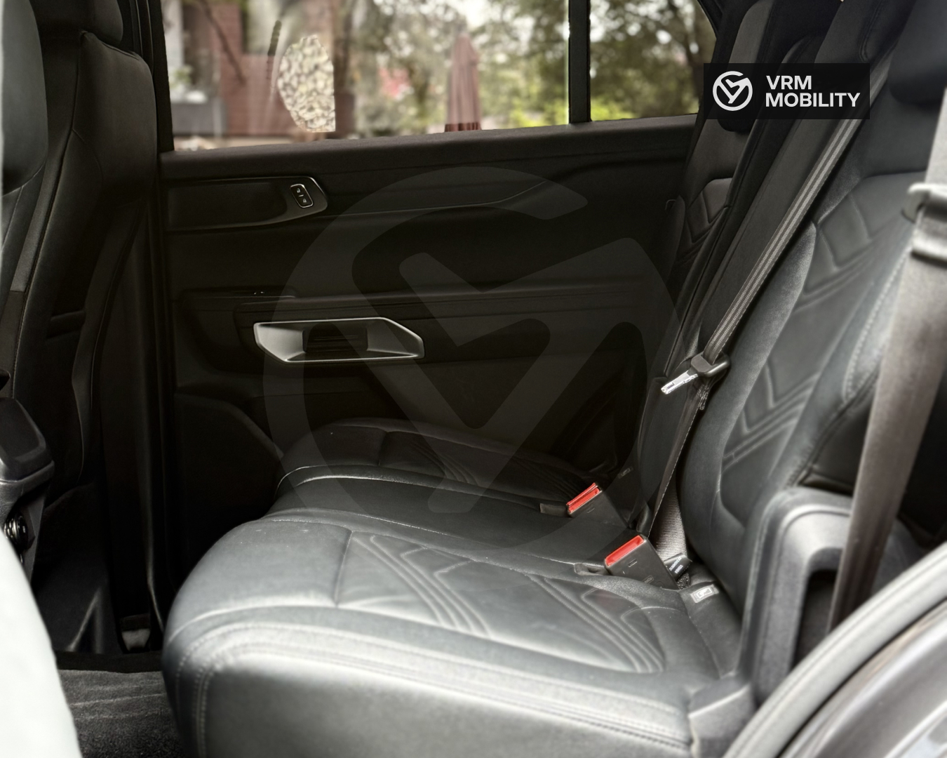 Ford Everest photo